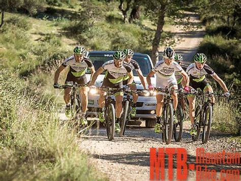 José Antonio Hermida Se Concentra Con El Multivan Merida