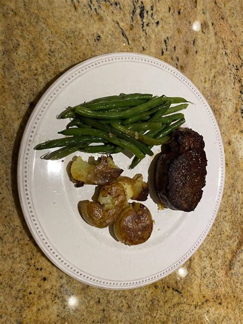 Whole Day Filet Mignon With Garlic Green Beans And Smashed