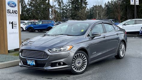 Ford Fusion Titanium Hybrid Moonroof Reverse Camera Nav Review