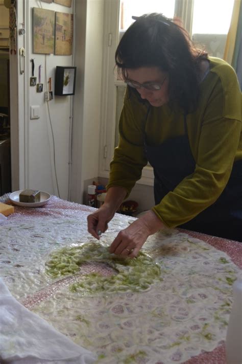 Factory Cathy Atelier laine feutrée châle façon dentelle en compagnie