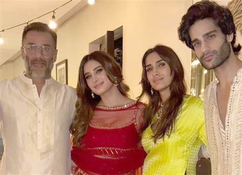 Abhishek Kapoor celebrates Diwali with soon-to-be debutants Aaman ...