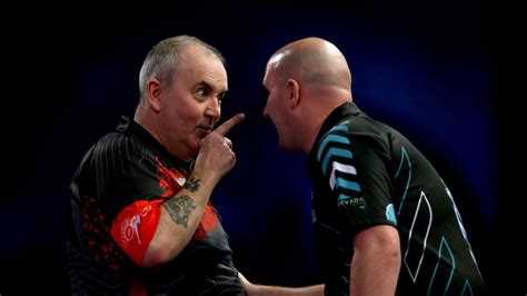 Phil Taylor's near nine-darter in the World Darts Championship final ...