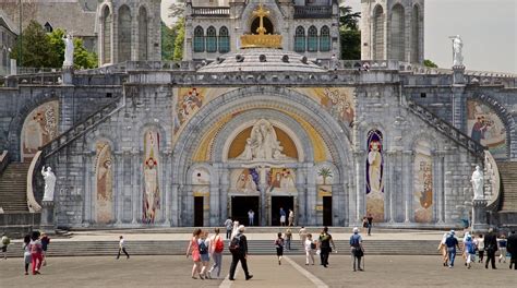 Basilica of Our Lady of the Rosary in Lourdes - Tours and Activities ...