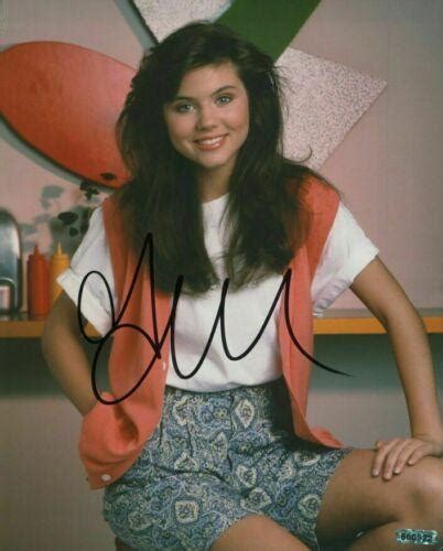 Tiffani Amber Thiessen 8 X 10 Autographed Photo Coa Actress Beverly