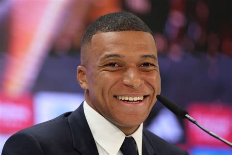 Mbappé revela que Vini Jr foi importante para acerto Real Madrid