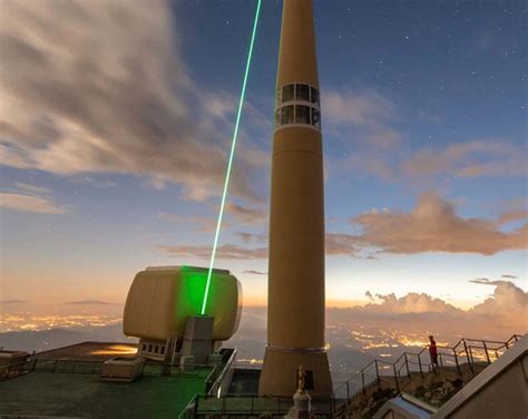 Disparar Un L Ser Al Cielo Una Posible Alternativa A Los Pararrayos