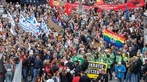 Fast Bei Demo Gegen Rechtsextremismus In Hamburg Liebe F R