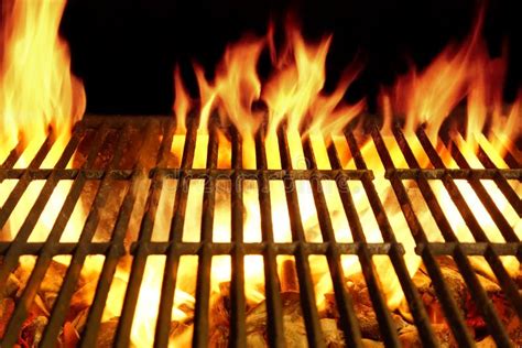 Grill Lodernder Grill Nahaufnahme Hintergrund Stockfoto Bild Von Leer