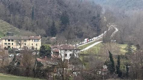 Frana A Vergato Chiuso Tratto Della Statale Porrettana La Repubblica