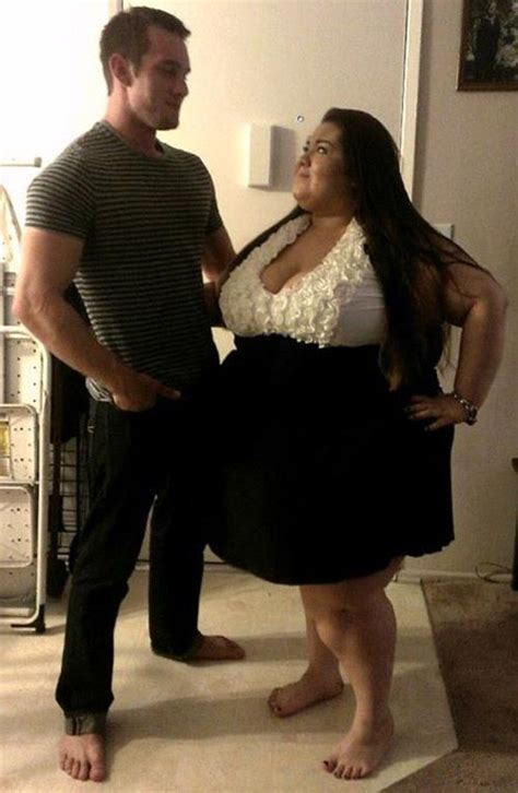 Cô gái 210kg gây xôn xao vì khoe ảnh nude