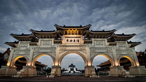 Chiang Kai-Shek Memorial Hall / CHIANG KAI-SHEK 中正紀念堂: Must Read Guide ...