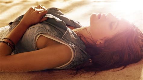 Women Lying Down Jeans Brunette HD Wallpaper Rare Gallery