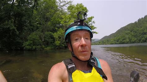 Adult Bald Eagle Close Up On My Kayak Trip Down The Hiwassee River Youtube