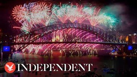 Watch Live New Years Eve Fireworks Display Over Australias Sydney