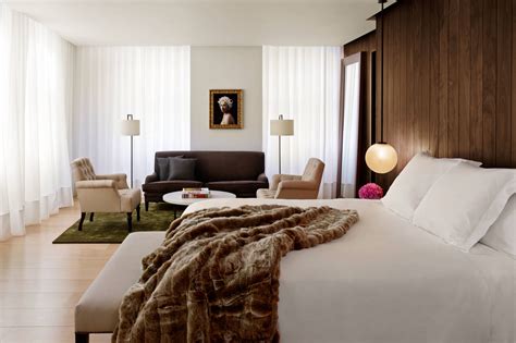 Luxury Hotel Rooms & Suites in London | The London EDITION