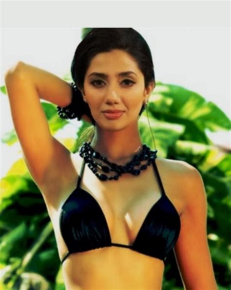 Hot Sexy Maya Ali Bikini Pics