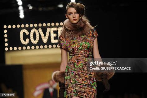 Coveri Fashion Show Photos and Premium High Res Pictures - Getty Images