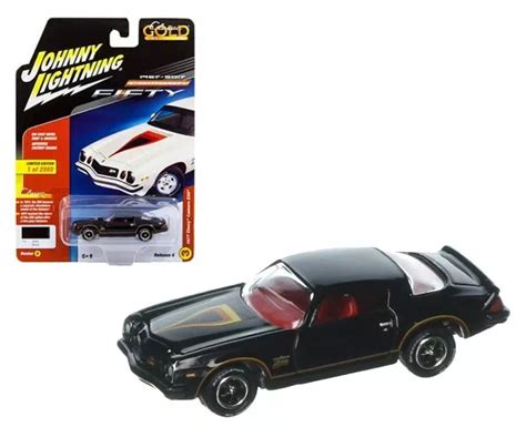 1 64 Johnny Lightning 1977 Chevrolet Camaro 50th Anniversary Black