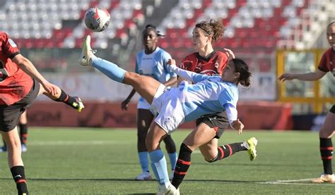 Serie A Femminile Pari A Reti Inviolate Tra Pomigliano E Milan L