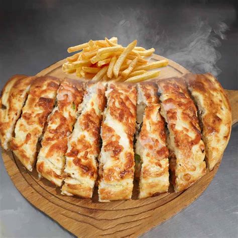 Fajita Calzone With Fries – Pizza Bake