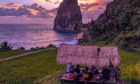 Pantai Pangasan HTM Rute Foto Dan Ulasan Pengunjung