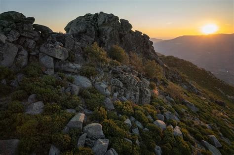 Premium Photo | Landscape at sunset in extremadura. spain.