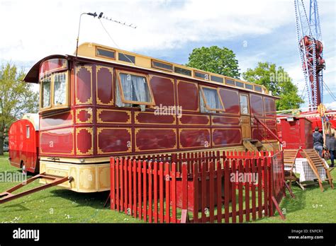 Roulotte Foraine Retro Banque De Photographies Et Dimages Haute