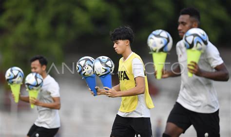 Latihan Resmi Timnas Indonesia Jelang Lawan Maroko Antara Foto