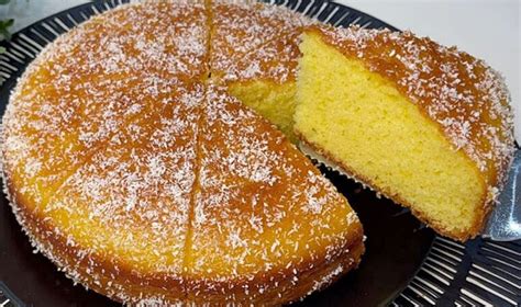 Bolo de coco e laranja das colheres fica tão bom mas tão bom e é