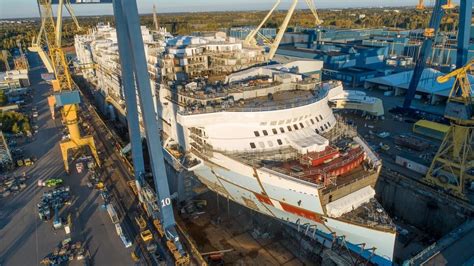 Photos Show Royal Caribbeans Icon Of The Seas Construction Progress