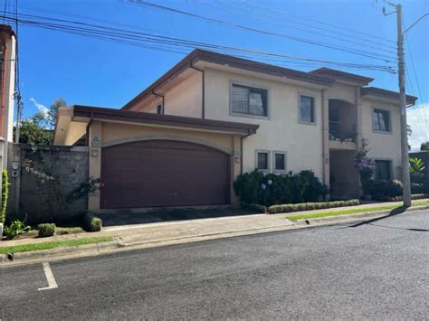 Venta De Casa San Joaqu N De Flores Condominio Hacienda Las Flores