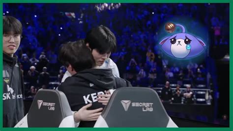 Deft Hugs Keria After T Loses Worlds Finals Youtube