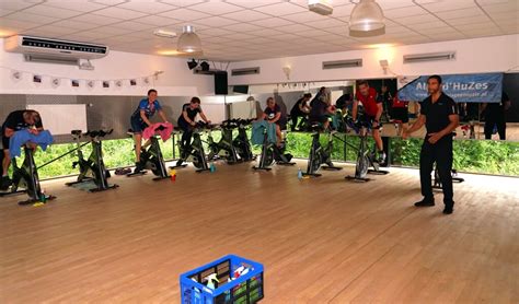 Spinning Marathon Bij Easy Active Voor Alpe Dhuzes Levert Op