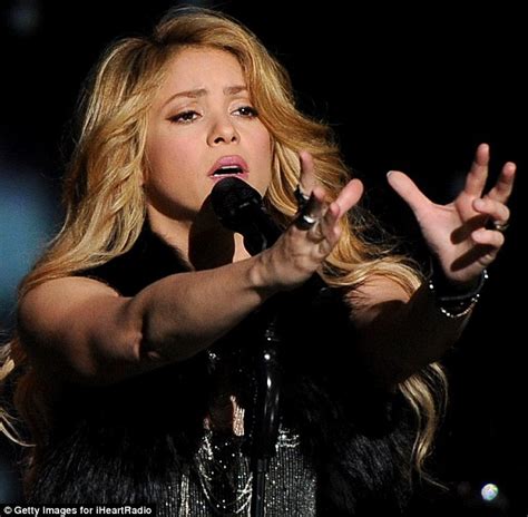 Shakira Blows A Kiss As She Hams It Up On The Red Carpet At Album