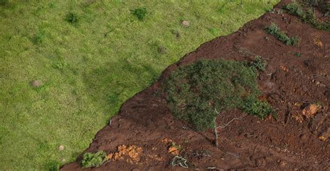 Photos of the Dam Collapse Near Brumadinho, Brazil - The Atlantic