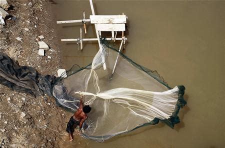 Laos Holds Groundbreaking Ceremony For Contentious Mekong Dam Reuters