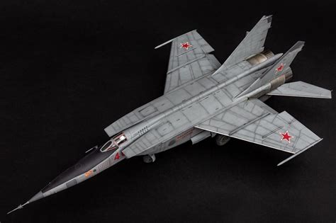 Mig-25RBT "Foxbat" - Model Aces