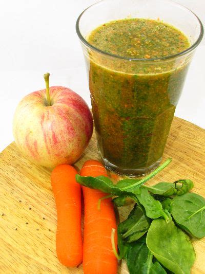 Power Smoothie Met Appel Spinazie Wortel En Chiazaad Recept