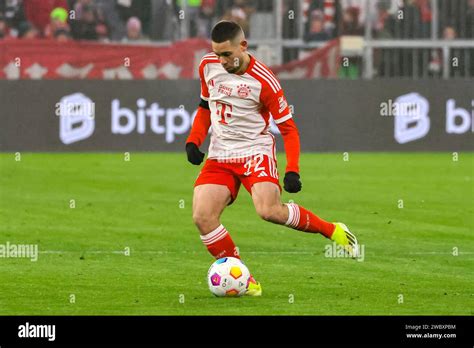 Muenchen Deutschland 12 De Enero De 2024 Raphael Guerreiro FC