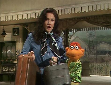 The Muppet Show: 40 Years Later - Loretta Lynn - ToughPigs