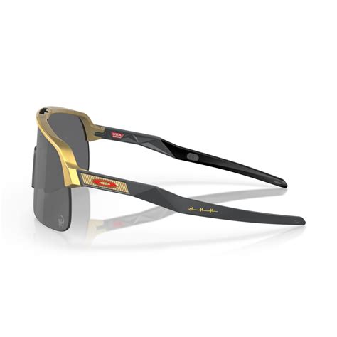 Oakley x Patrick Mahomes Sutro Lite Sunglasses | Uncrate Supply