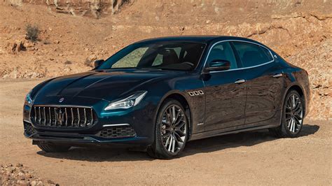 Download Car Sports Sedan Full-size Car Vehicle Maserati Quattroporte GranLusso Royale HD Wallpaper