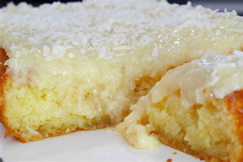 Bolo De Mandioca Sem Trigo Cobertura De Leite Condensado Coco