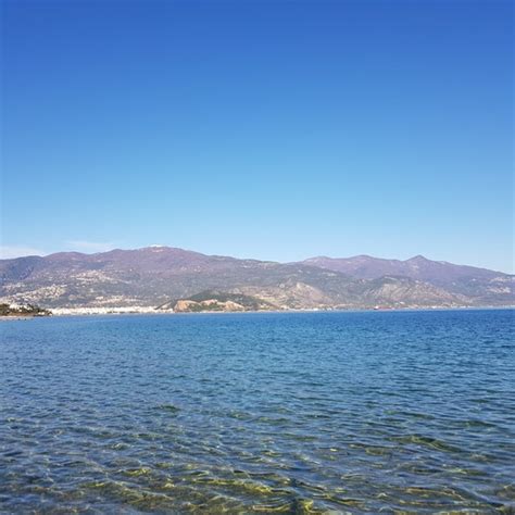 Αλυκές Beach In Vólos