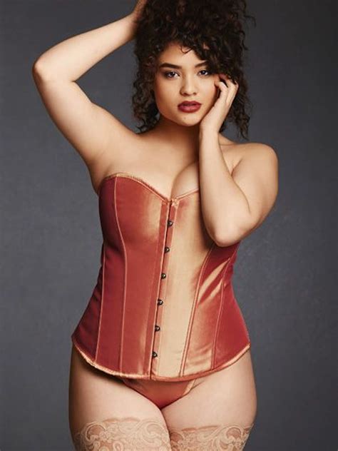 13 Best Plus Size Corsets And Bustiers To Seriously Upgrade Your Lingerie Drawer — Photos