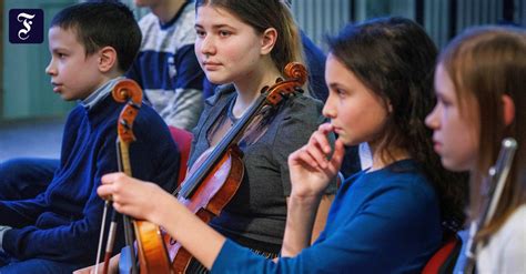 Lehrermangel Es fehlen Lehrer für ukrainische Schüler