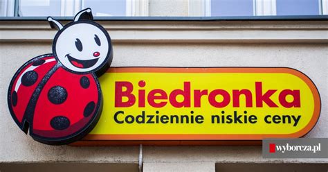 Biedronka ma plan otwarcia sklepów w niedziele Pracownicy wściekli