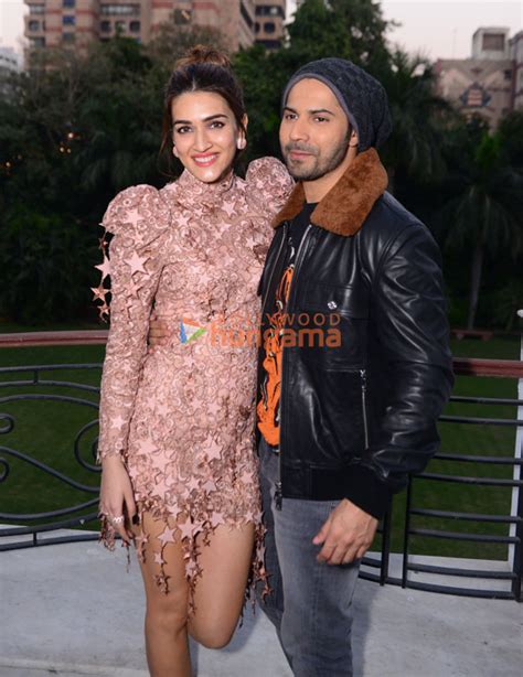 Photos Varun Dhawan Kriti Sanon And Abhishek Banerjee Snapped