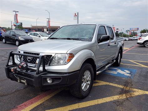 Pre Owned Nissan Frontier Sv Wd Crew Cab Pickup