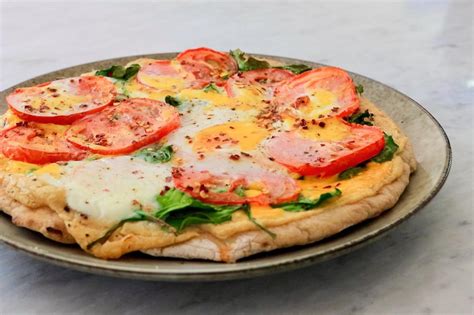 Recipe Mediterranean Chilli And Spinach Pizza